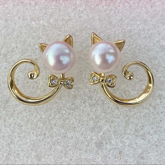 NEW 925S Real 6mm Cultured Freshwater Pearl Cat Shape Stud Earrings - Gold Tone - Picture 5 of 10
